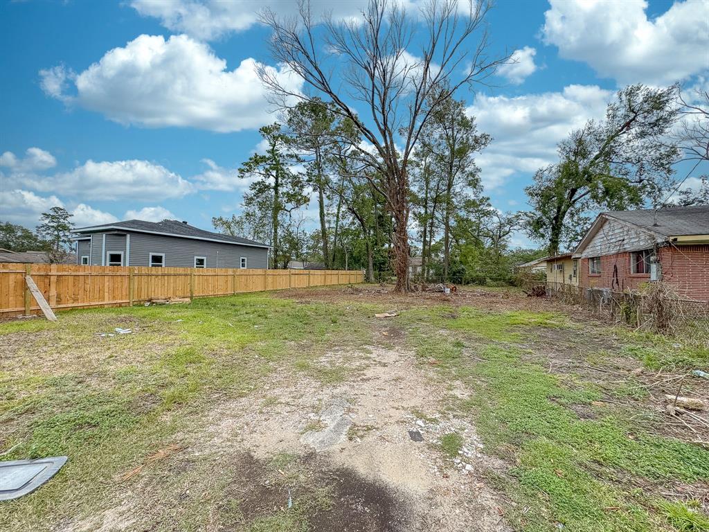 8322 Carolwood Drive, Houston, Texas image 1