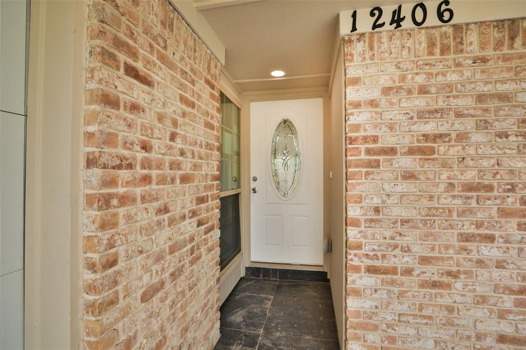 12406 Whittington Drive, Houston, Texas image 6