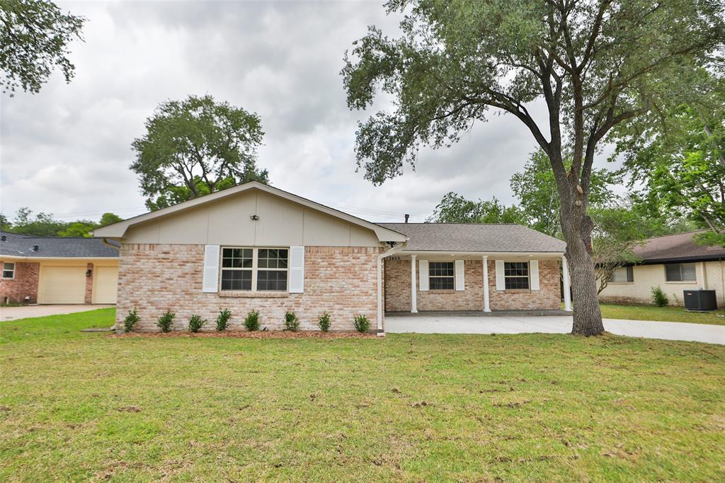 12406 Whittington Drive, Houston, Texas image 2
