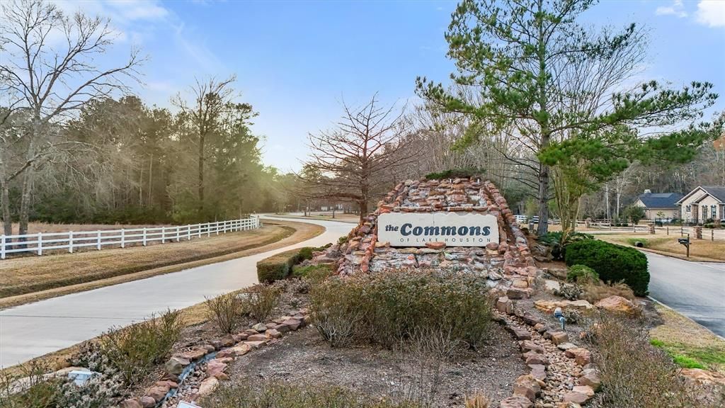 Photo of 367 Vista Del Lago Drive, Huffman, TX 77336 (MLS # 89308752)