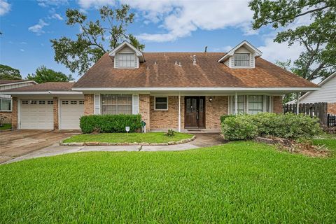 Photo of 13351 Oak Leaf Lane, Houston, TX 77015 (MLS # 59874353) Photo of 13351 Oak Leaf Lane, Houston, TX 77015 (MLS # 59874353)
