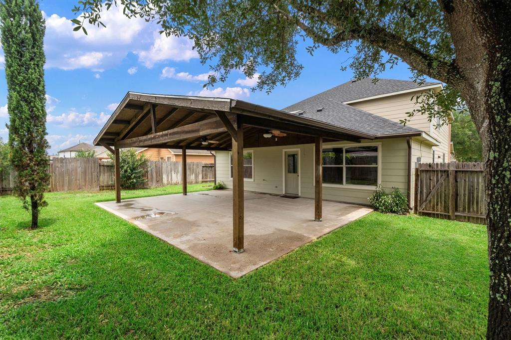 1910 Serenata Lane, Humble, Texas image 39