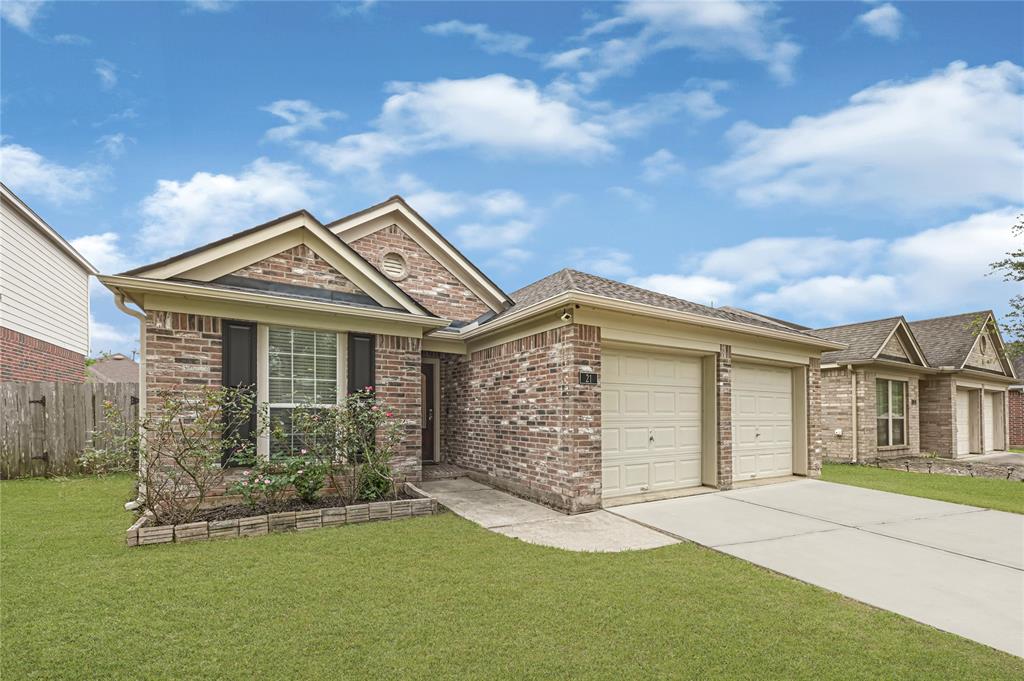 21 Signal Hill Drive, Manvel, Texas image 2