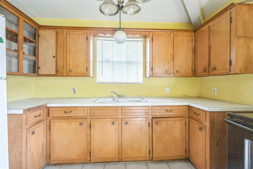 1108 Avenue, Rosenberg, Texas image 9