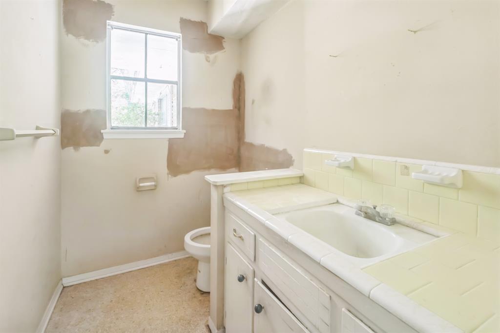 1108 Avenue, Rosenberg, Texas image 12