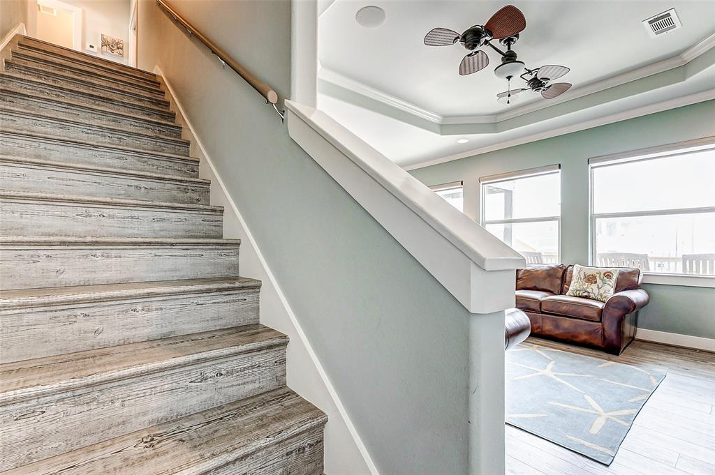 950 Seadrift Drive, Crystal Beach, Texas image 16