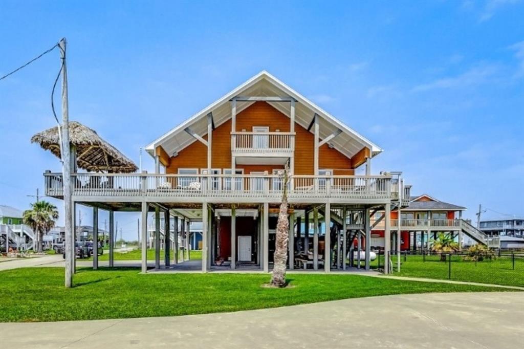 950 Seadrift Drive, Crystal Beach, Texas image 2