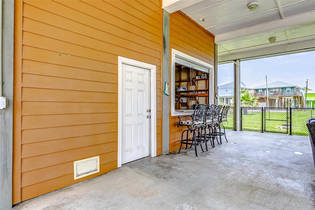 950 Seadrift Drive, Crystal Beach, Texas image 30