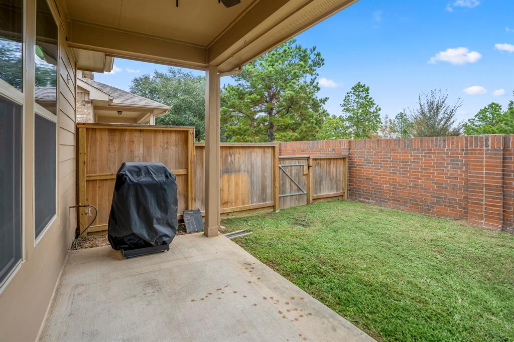 19630 Candlewood Oaks Lane, Spring, Texas image 43