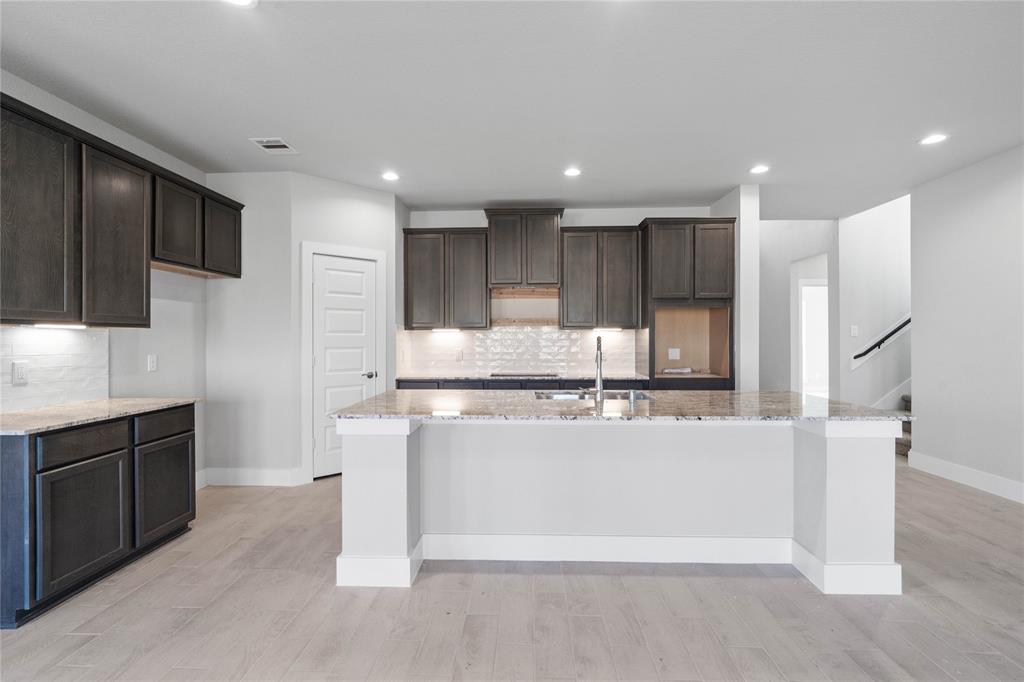 2025 Atlas Cedar Drive, Conroe, Texas image 4