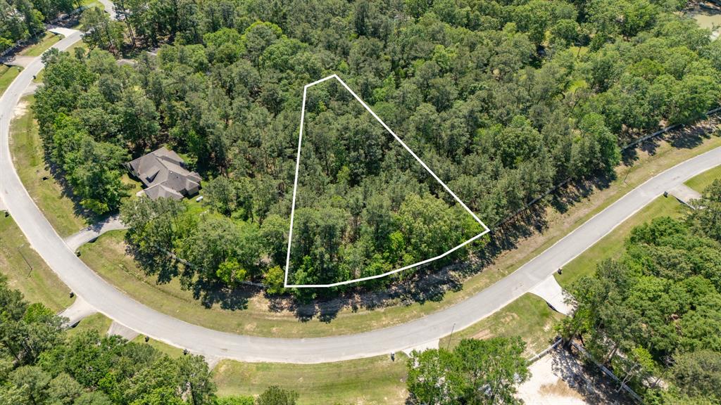 1122 N Commons View Drive, Huffman, Texas image 2