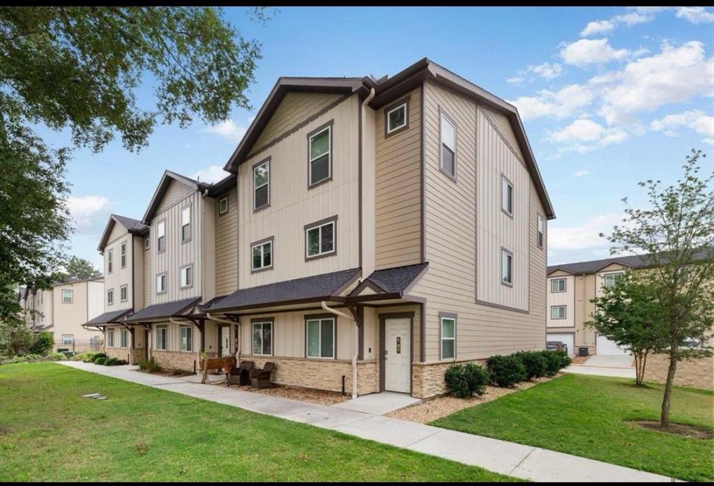 12603 Telge Road 32 E-F
