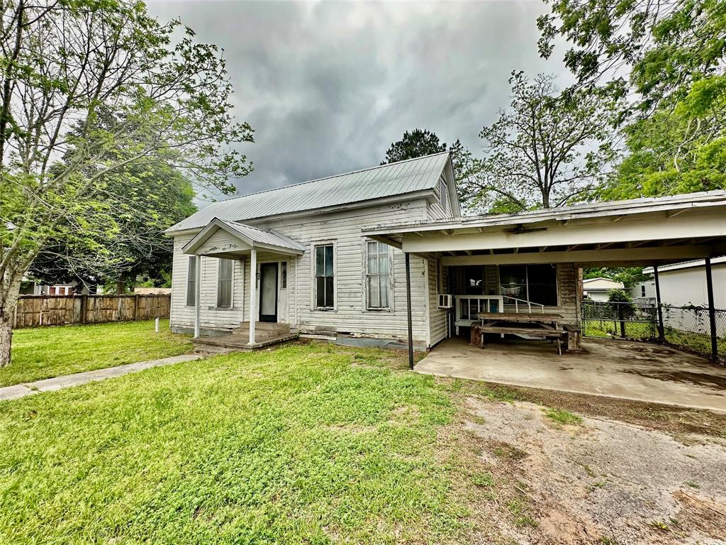 109 N Village Street, Woodville, Texas image 7