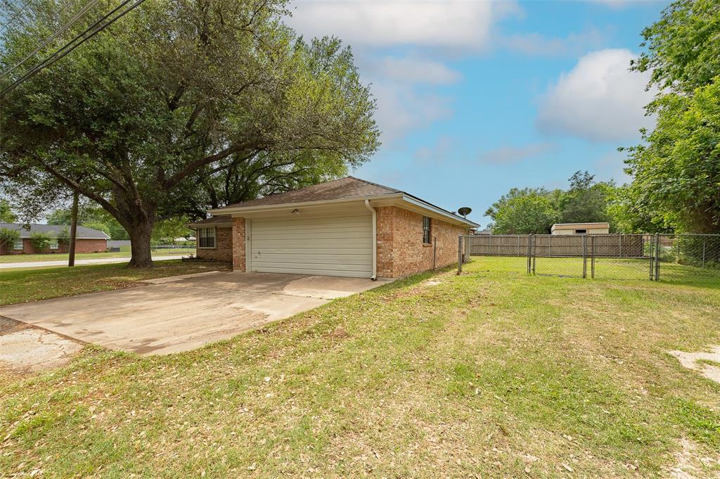 923 N Hull Street St, Caldwell, Texas image 23