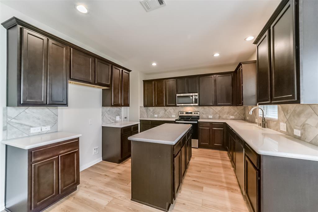 247 Shoreview Drive, Conroe, Texas image 11