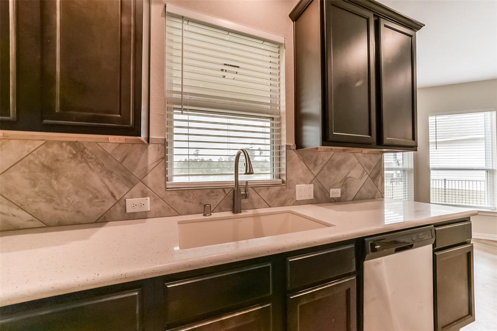 247 Shoreview Drive, Conroe, Texas image 16