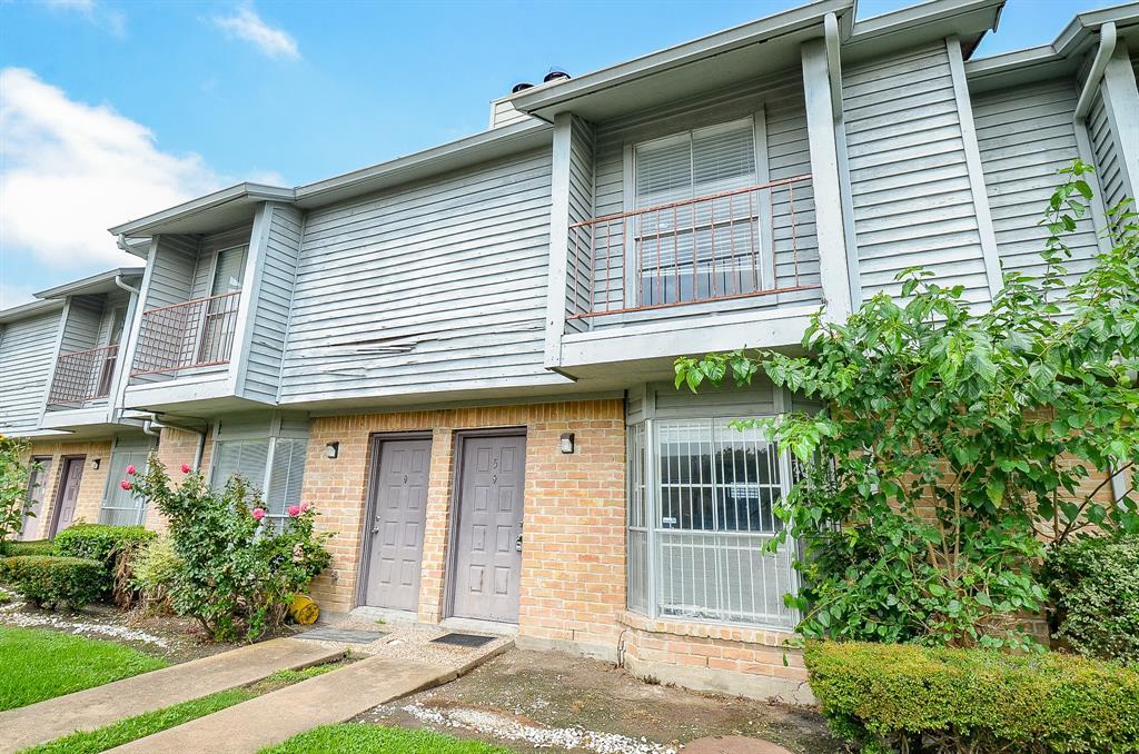 9350 Country Creek Drive #5, Houston, Texas image 3