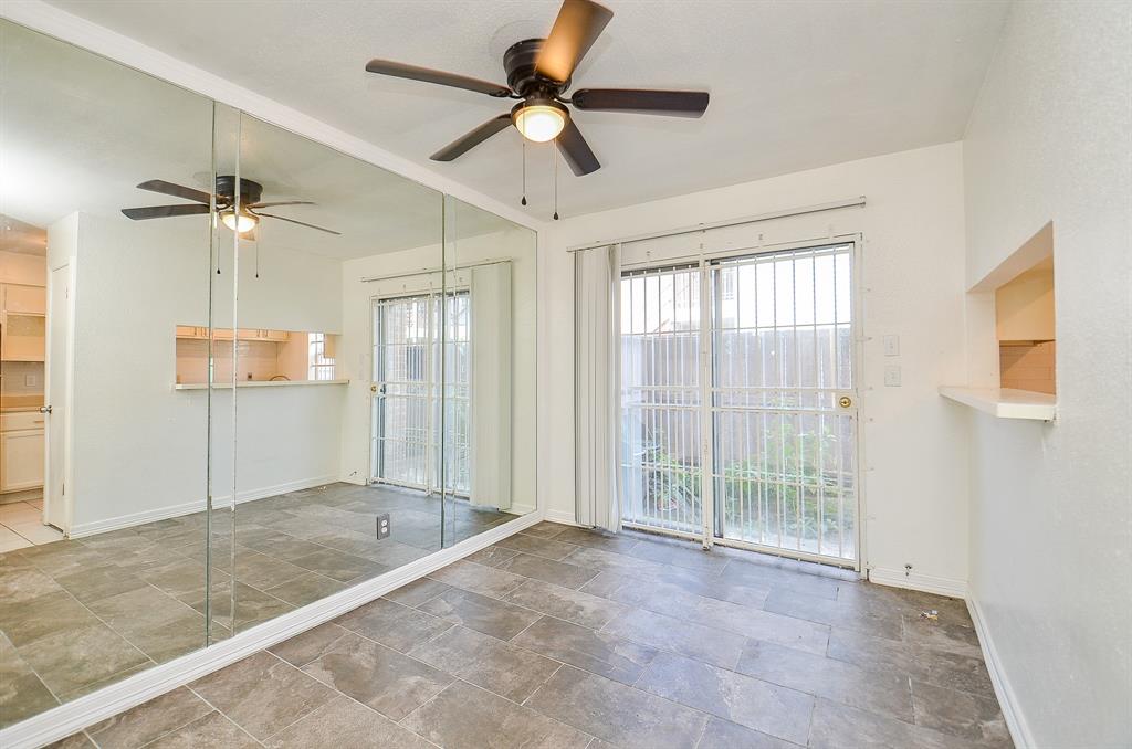 9350 Country Creek Drive #5, Houston, Texas image 4