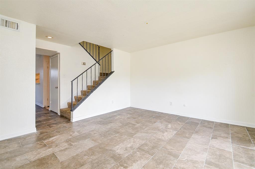 9350 Country Creek Drive #5, Houston, Texas image 15