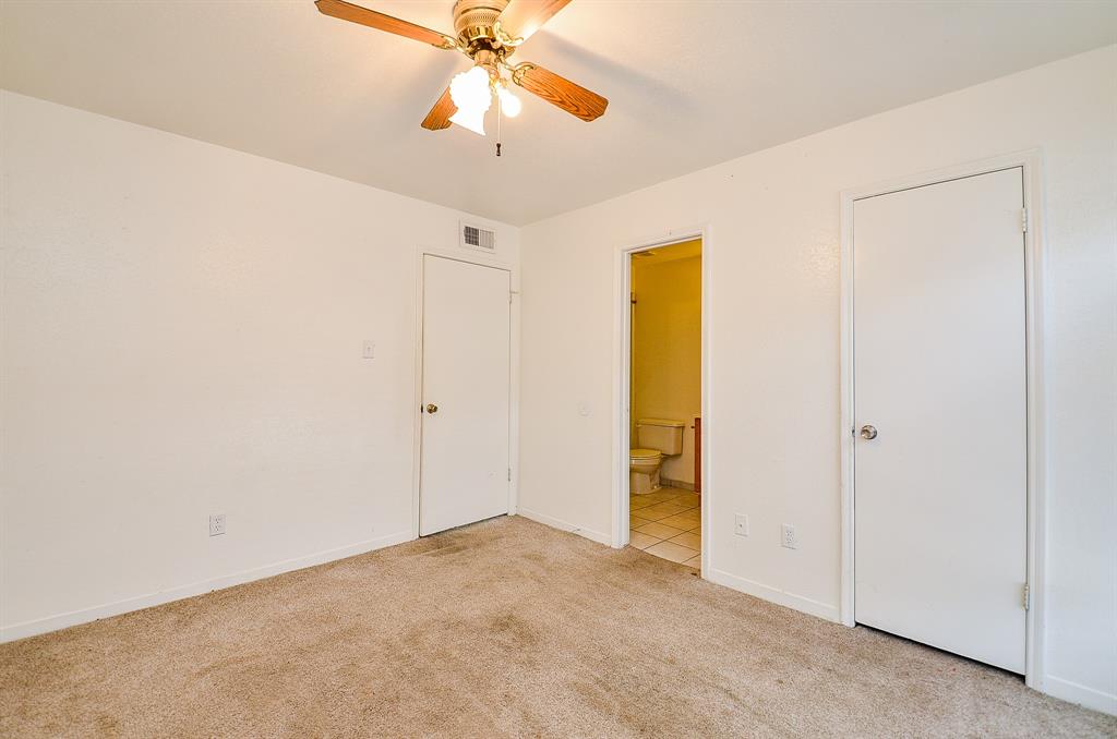 9350 Country Creek Drive #5, Houston, Texas image 24