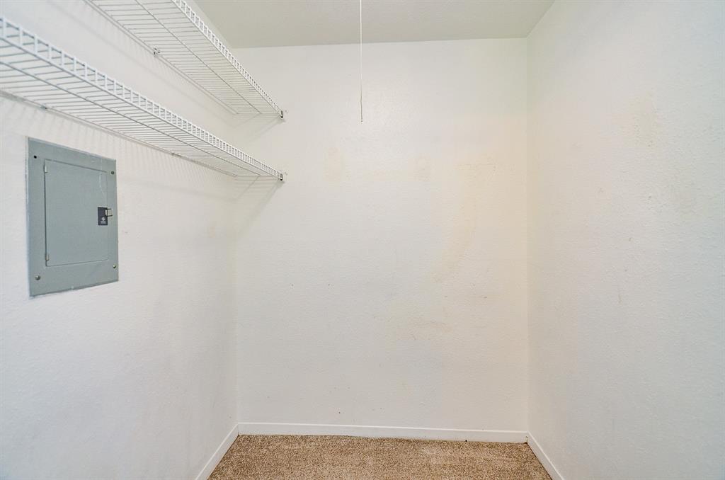 9350 Country Creek Drive #5, Houston, Texas image 21