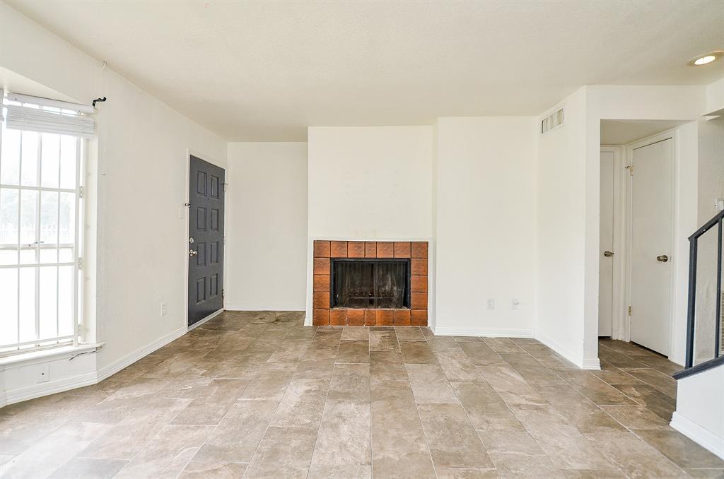 9350 Country Creek Drive #5, Houston, Texas image 16