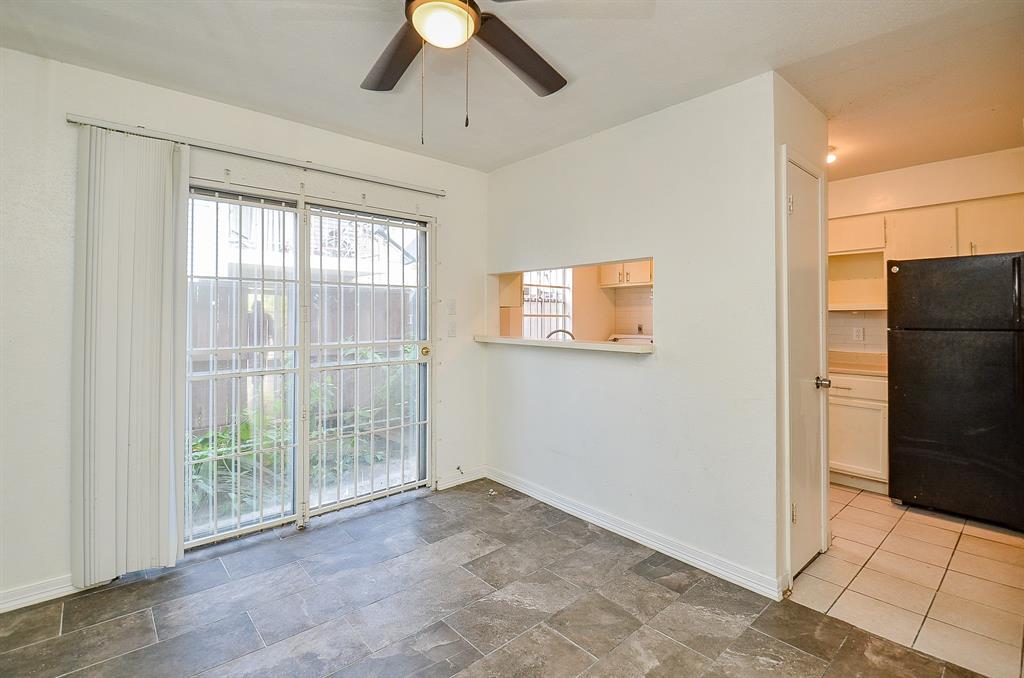 9350 Country Creek Drive #5, Houston, Texas image 5