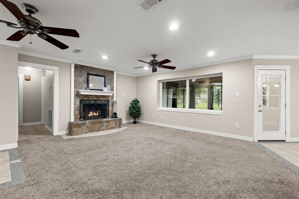 107 Woodmont Drive, Conroe, Texas image 10