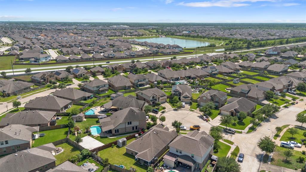 8014 Grove Sky Court, Richmond, Texas image 4