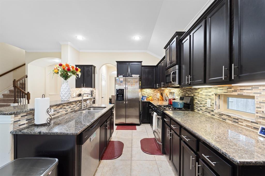 8014 Grove Sky Court, Richmond, Texas image 11