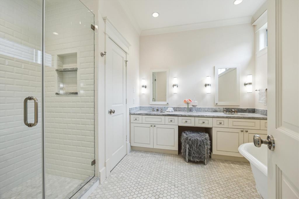 725 E 12th Street, Houston, Texas image 24