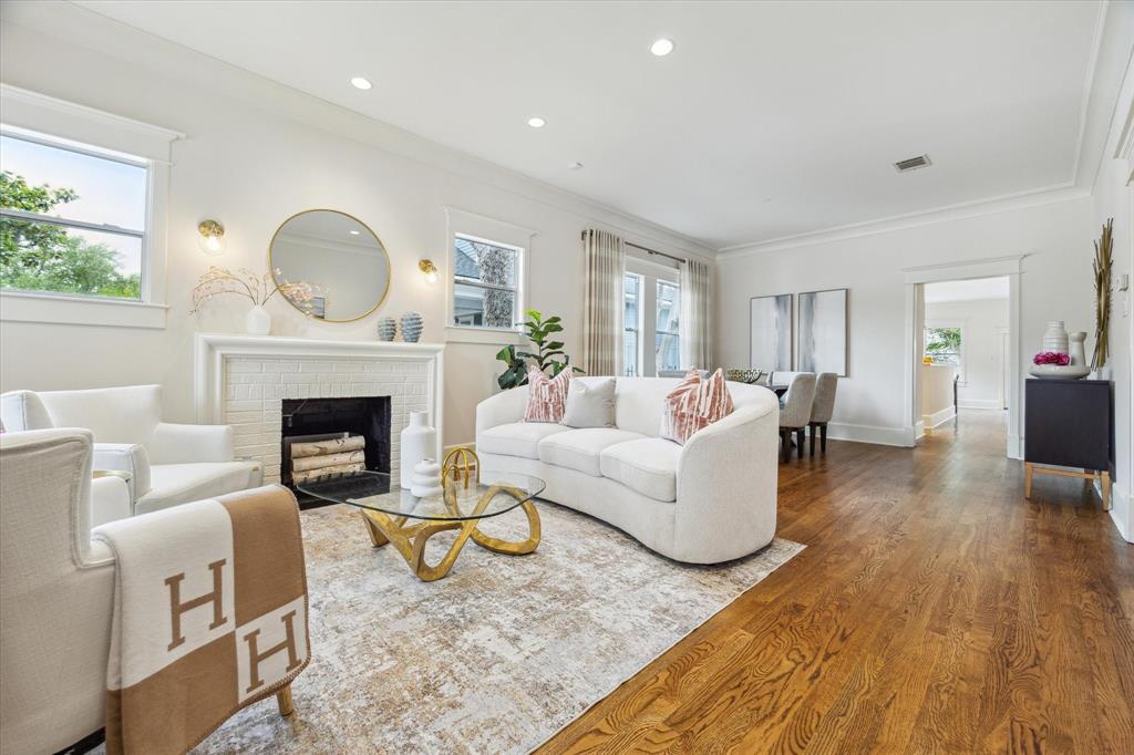 725 E 12th Street, Houston, Texas image 6