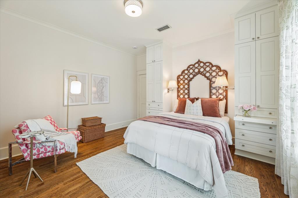 725 E 12th Street, Houston, Texas image 29