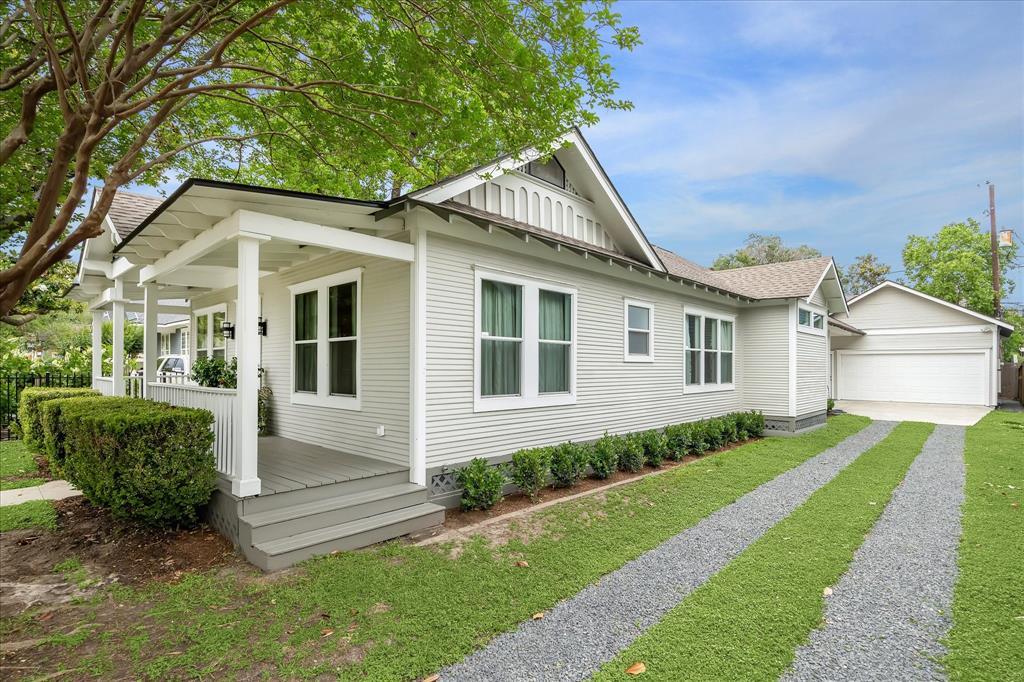 725 E 12th Street, Houston, Texas image 2