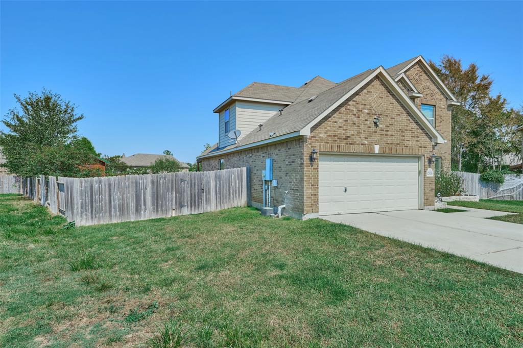 12920 Oakwood Circle, Willis, Texas image 38