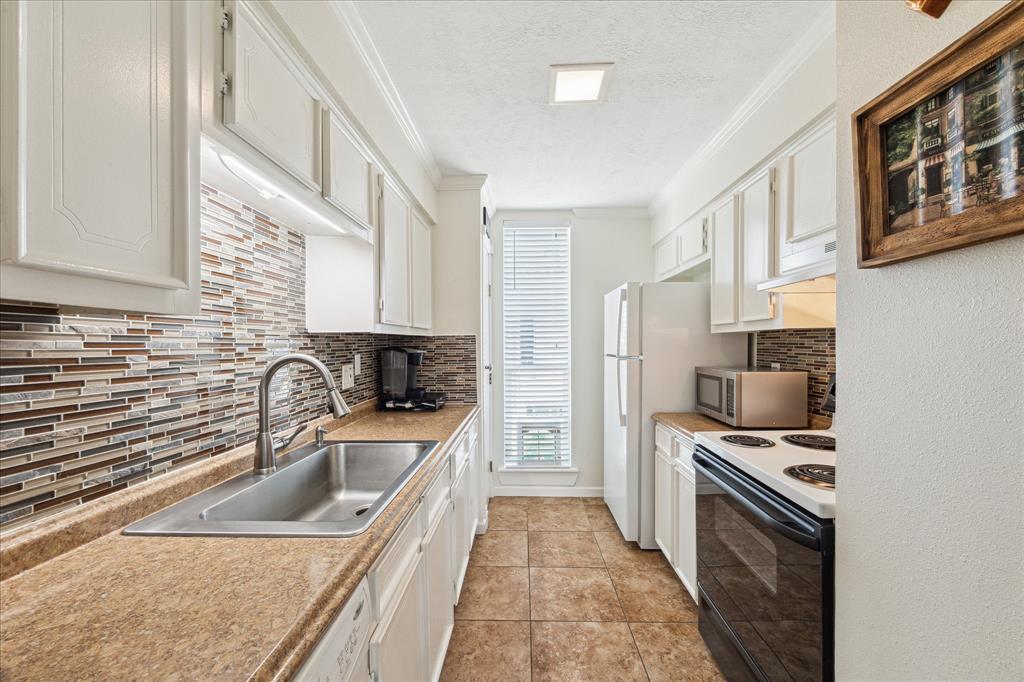 215 Post Office Street #1108, Galveston, Texas image 4