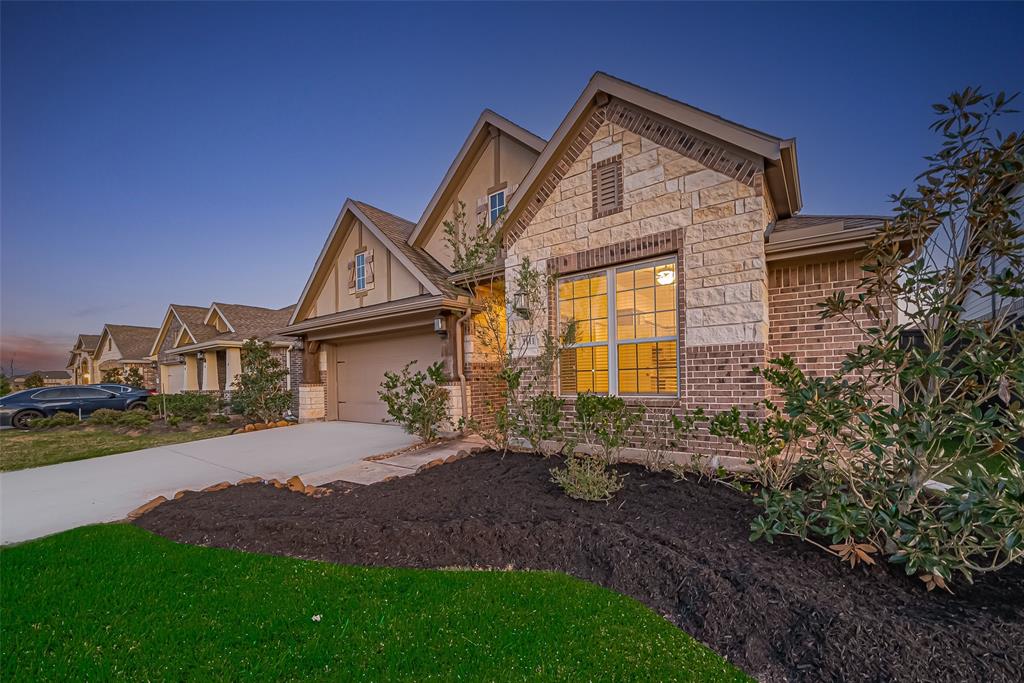1111 Teamriddle Way