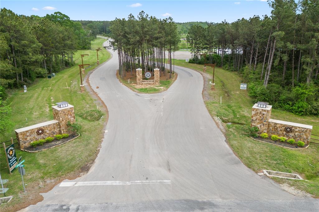 11800 Grand North Road, Willis, Texas image 2