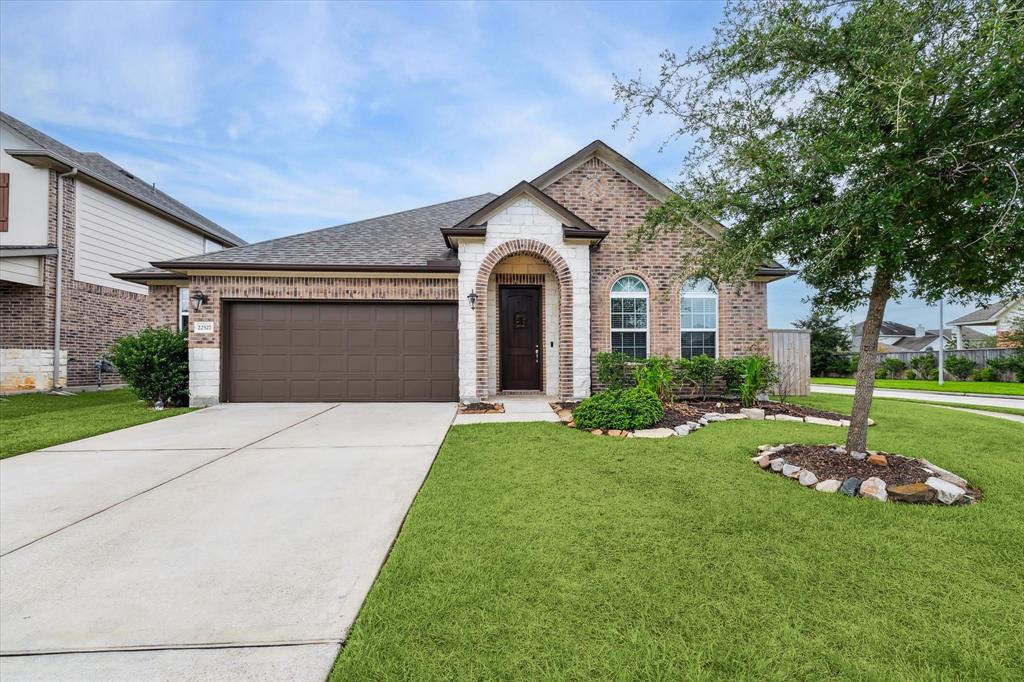 22527 Miramar Bend Drive, Tomball, Texas image 1