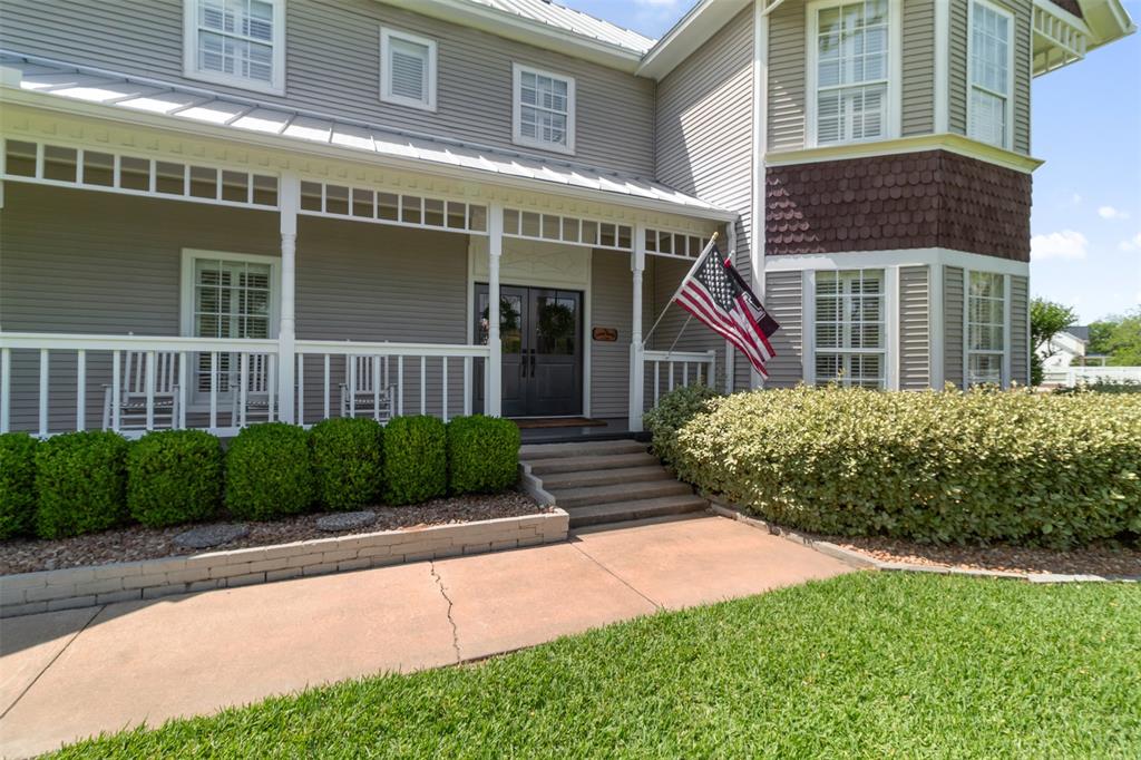 2215 Pecan Lake Drive, Richmond, Texas image 2