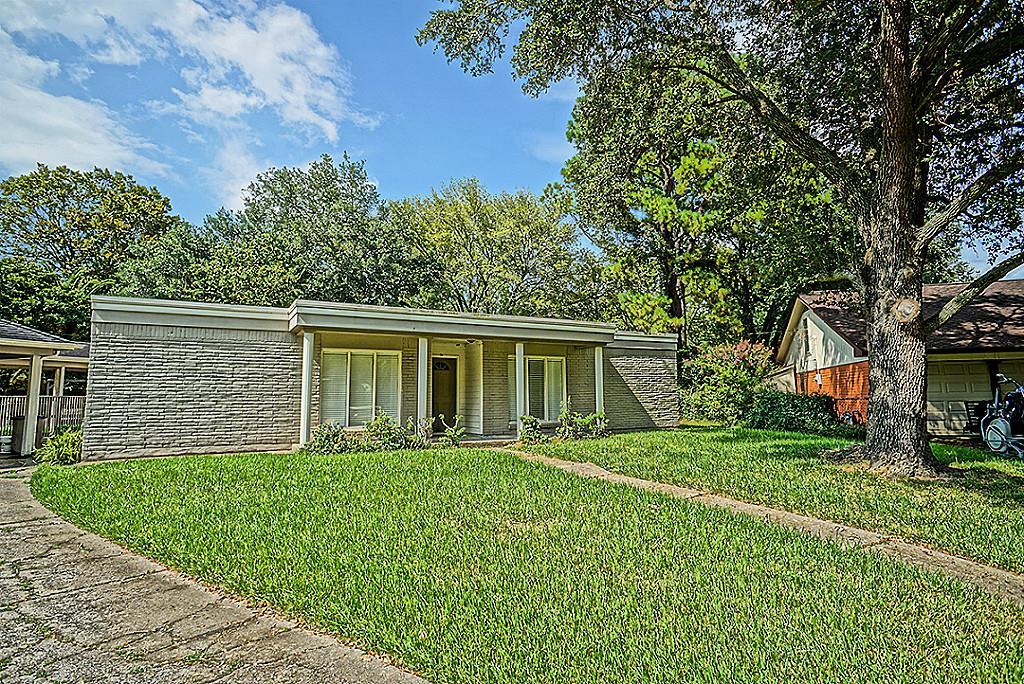 915 Marys Court