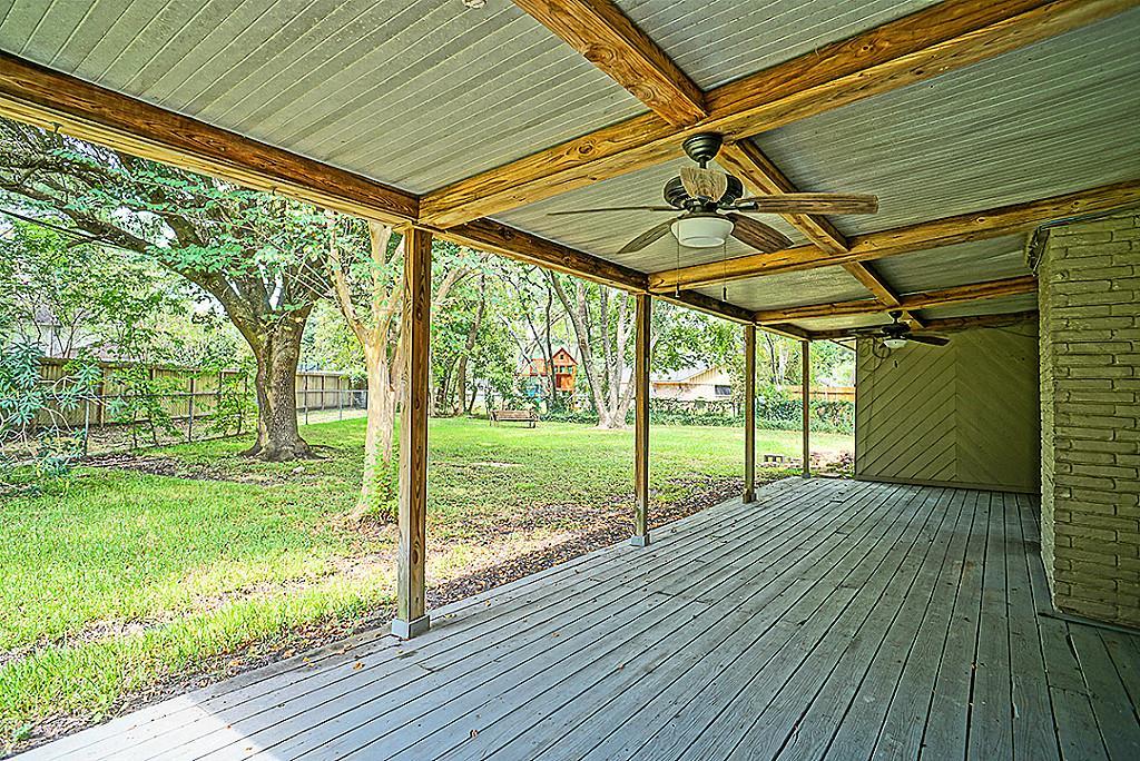 915 Marys Court, Friendswood, Texas image 25