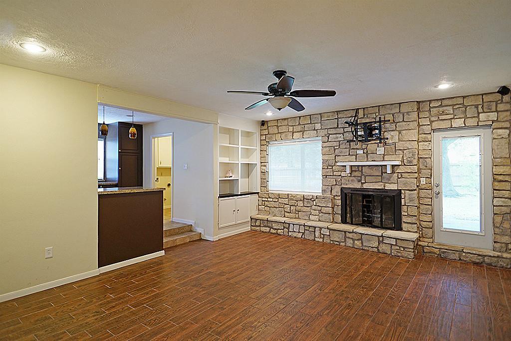 915 Marys Court, Friendswood, Texas image 17