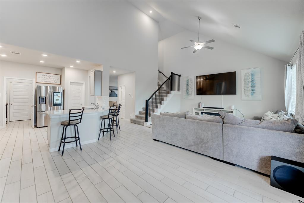 10739 Cliffs View Drive, Rosharon, Texas image 17