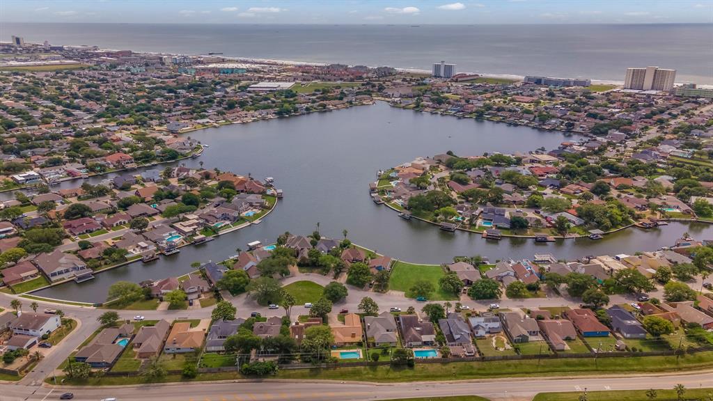 22 Lakeview Drive