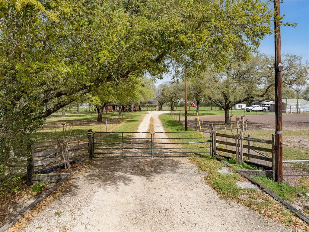 10626 Buls Road, East Bernard, Texas image 2