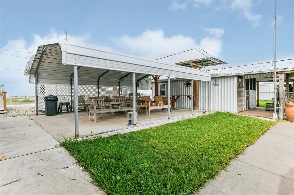 7021 Beau Rue Street, Hitchcock, Texas image 3