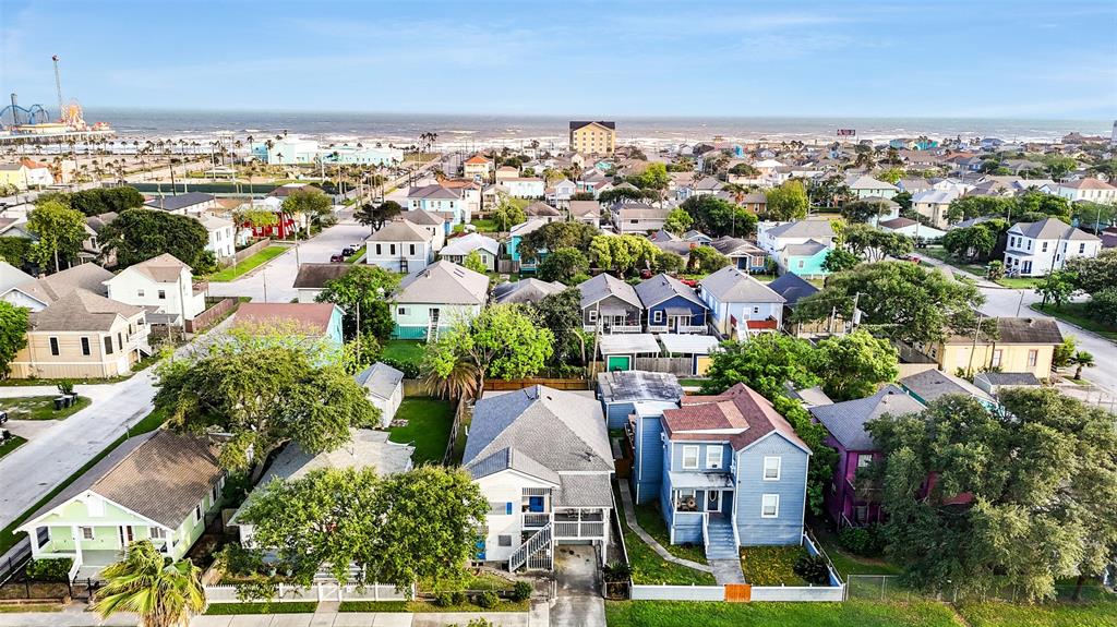 2809 Bernardo De Galvez Avenue, Galveston, Texas image 1