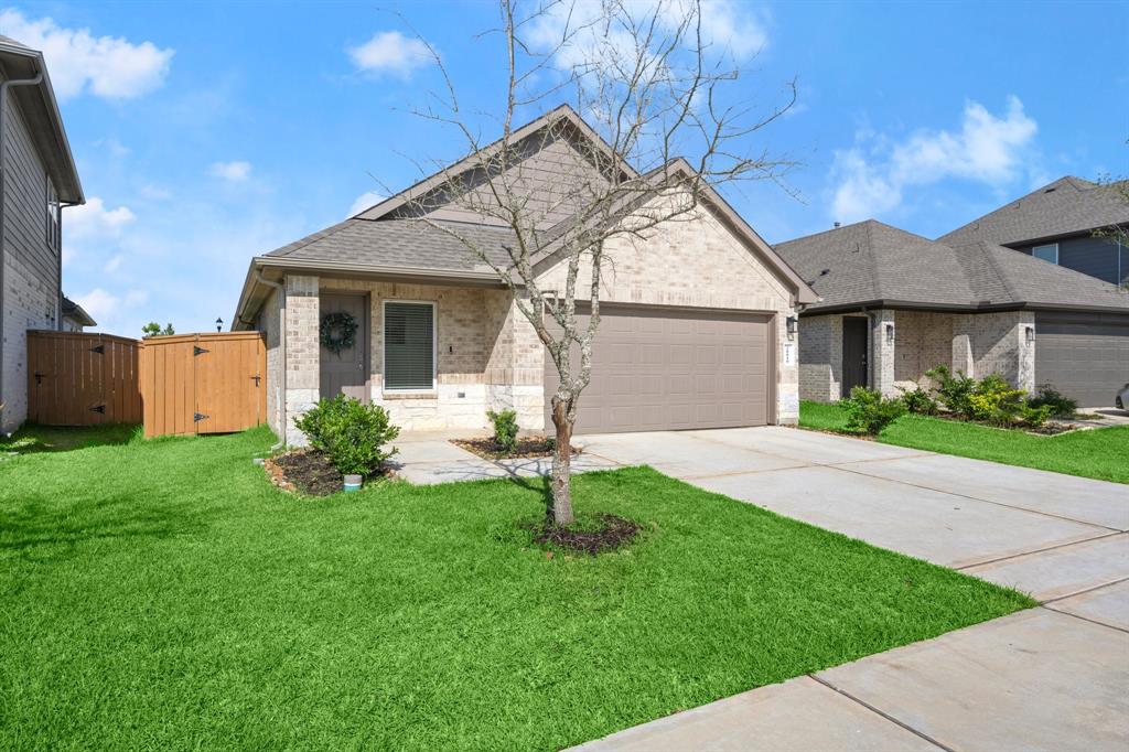 20010 Sienna Green Drive, Hockley, Texas image 2