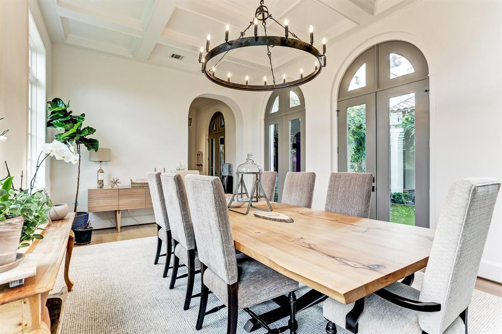 1104 Mosaico Lane, Houston, Texas image 9